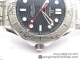 VSF厂复刻欧米茄海马Seamaster Diver 300M 钢带黑盘红针海马300高仿手表细节图