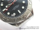 VSF厂复刻欧米茄海马Seamaster Diver 300M 钢带黑盘红针海马300高仿手表细节图